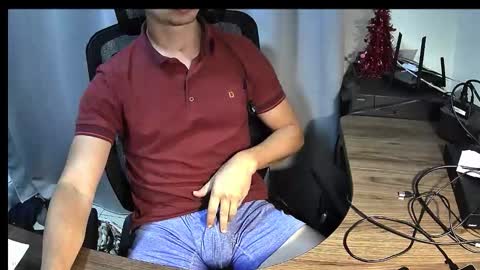 Snapshot of joven322 chatting on December 2, 2025, 5:57 am Matias online show from December 2, 2025, 5:57 am