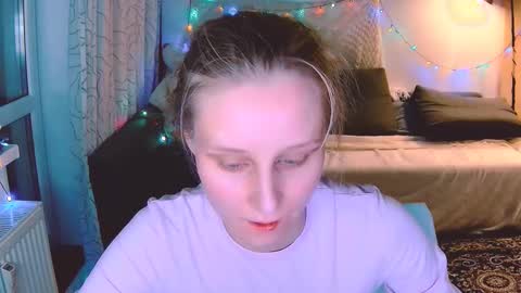 joy_keys online show from December 21, 2024, 2:47 pm