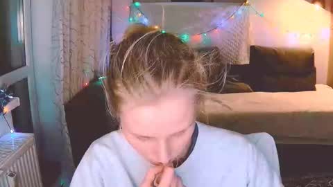 joy_keys online show from December 23, 2024, 8:03 pm