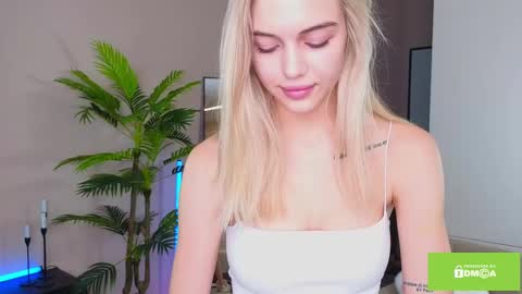 Snapshot of joybunny chatting on February 10, 2025, 11:25 am joybunny online show from February 10, 2025, 11:25 am