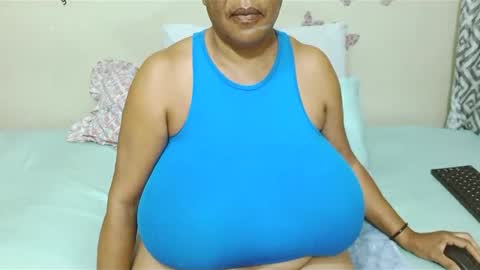 Snapshot of joycemando chatting on February 3, 2025, 4:14 am DairyQueen online show from February 3, 2025, 4:14 am