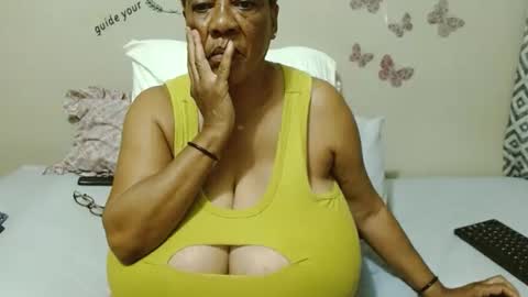 Snapshot of joycemando chatting on February 16, 2025, 5:04 pm DairyQueen online show from February 16, 2025, 5:04 pm