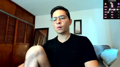 Snapshot of jriizh chatting on May 1, 2026, 9:52 pm Cristian- tellme Criis online show from May 1, 2026, 9:52 pm