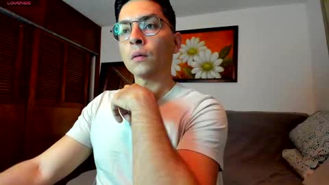 Snapshot of jriizh chatting on May 6, 2026, 3:35 am Cristian- tellme Criis online show from May 6, 2026, 3:35 am