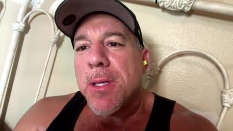 jroge21 online show from January 2, 2025, 6:50 am