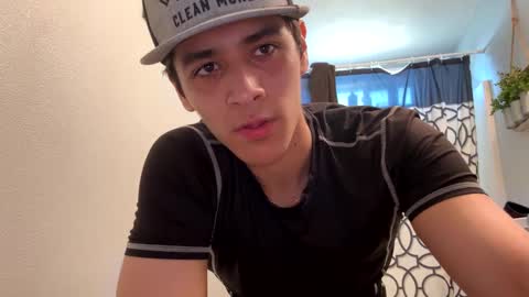 Snapshot of jteeeuhh chatting on February 26, 2025, 6:43 pm JteePt2 online show from February 26, 2025, 6:43 pm