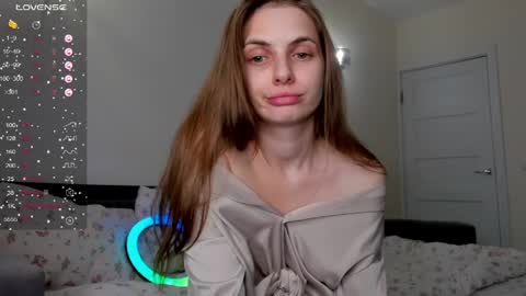 Julia and Julia online show from May 16, 2026, 6:39 pm