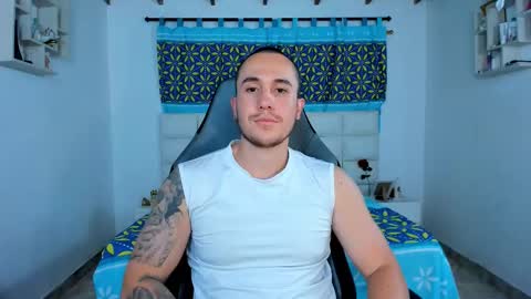 Snapshot of juan__jimenez chatting on February 4, 2025, 2:07 am Juan online show from February 4, 2025, 2:07 am