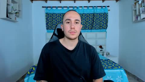 Snapshot of juan__jimenez chatting on February 10, 2025, 12:19 am Juan online show from February 10, 2025, 12:19 am