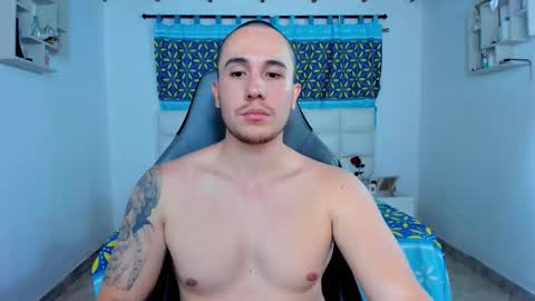 Snapshot of juan__jimenez chatting on February 14, 2025, 11:20 pm Juan online show from February 14, 2025, 11:20 pm