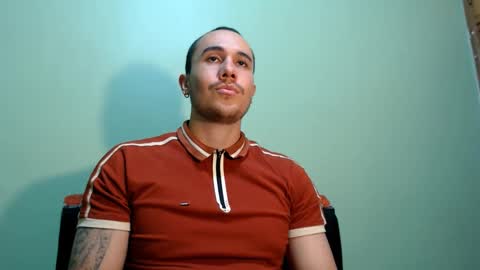 Snapshot of juan__jimenez chatting on February 25, 2025, 4:14 am Juan online show from February 25, 2025, 4:14 am