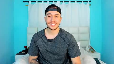 Snapshot of juan__jimenez chatting on November 14, 2025, 9:57 pm Juan online show from November 14, 2025, 9:57 pm