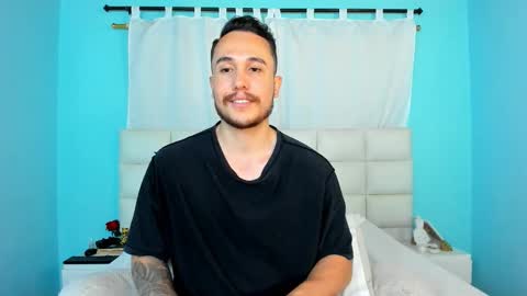 Snapshot of juan__jimenez chatting on January 10, 2026, 11:42 pm Juan online show from January 10, 2026, 11:42 pm