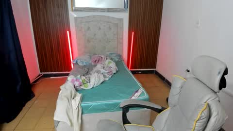 Snapshot of juan_and_luke chatting on February 22, 2026, 12:47 pm juan_and_luke online show from February 22, 2026, 12:47 pm