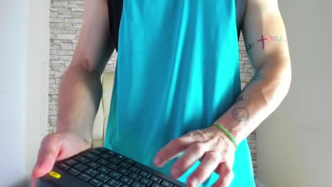 Snapshot of juan_prior chatting on January 28, 2025, 12:43 pm JUAN online show from January 28, 2025, 12:43 pm