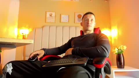 Snapshot of juan_prior chatting on December 5, 2025, 1:31 pm JUAN online show from December 5, 2025, 1:31 pm