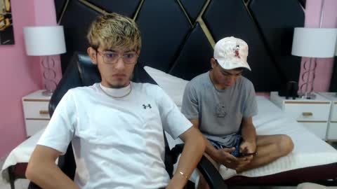 juan_saul1 online show from April 20, 2026, 10:07 am
