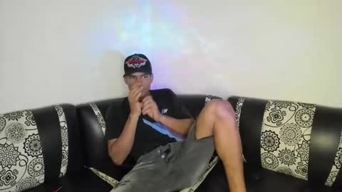 juan jose online show from May 4, 2026, 9:33 pm