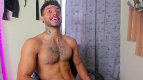 Snapshot of juanbladde chatting on December 28, 2024, 9:30 pm Juan Esteban online show from December 28, 2024, 9:30 pm