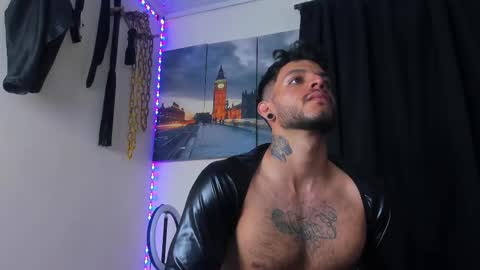 Snapshot of juanbladde chatting on March 4, 2025, 2:17 am Juan Esteban online show from March 4, 2025, 2:17 am