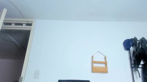Snapshot of juanbladde chatting on October 1, 2025, 5:30 pm Juan Esteban online show from October 1, 2025, 5:30 pm