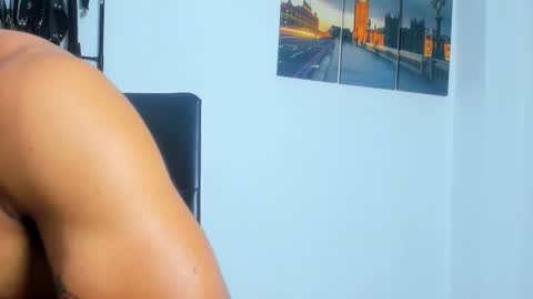Snapshot of juanbladde chatting on October 13, 2025, 5:07 am Juan Esteban online show from October 13, 2025, 5:07 am