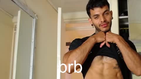 Snapshot of juanbladde chatting on February 17, 2026, 2:13 pm Juan Esteban online show from February 17, 2026, 2:13 pm