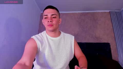Snapshot of juandiamonds chatting on February 18, 2025, 12:49 pm Juan David online show from February 18, 2025, 12:49 pm