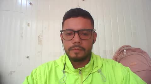 juanfe_style online show from November 6, 2025, 3:57 pm