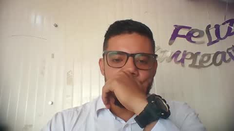 juanfe_style online show from December 4, 2025, 3:21 pm