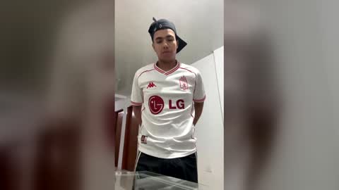 Snapshot of juanieuo chatting on April 16, 2026, 3:51 am juanieuo online show from April 16, 2026, 3:51 am