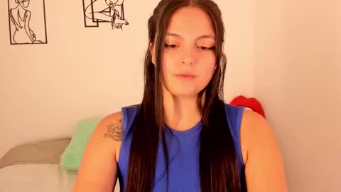 Snapshot of juanilittle chatting on September 28, 2025, 8:25 pm juani online show from September 28, 2025, 8:25 pm