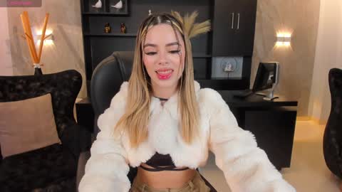 Juanita Clay online show from February 5, 2025, 11:55 am