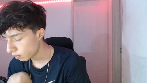 Snapshot of juanmres chatting on December 17, 2025, 3:12 am juanmres online show from December 17, 2025, 3:12 am