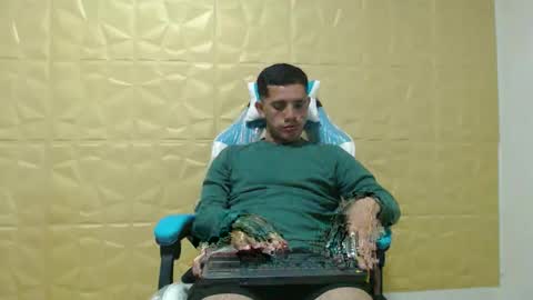 juanperez1999777 online show from September 16, 2025, 6:42 pm