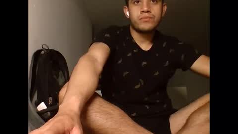 juanperez1999777 online show from October 26, 2025, 9:31 pm