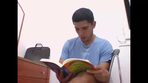 juanperez1999777 online show from October 30, 2025, 10:32 pm