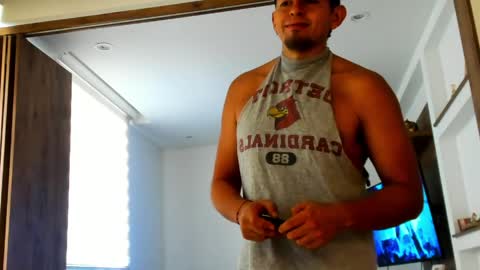 Snapshot of juanvilla02 chatting on May 5, 2026, 9:45 pm Juan online show from May 5, 2026, 9:45 pm