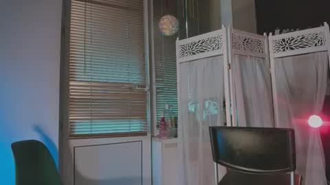 Arina online show from September 21, 2025, 2:51 pm