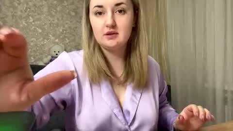 Snapshot of judevalenti chatting on October 21, 2025, 5:24 pm JudeValenti online show from October 21, 2025, 5:24 pm
