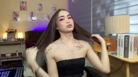 EloiseMoree online show from December 2, 2024, 5:26 am