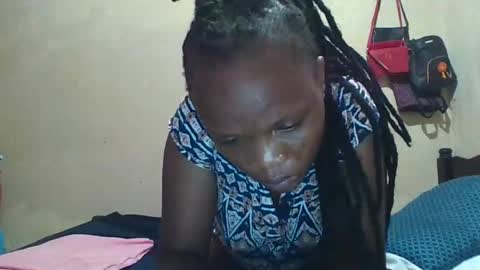 juice_petite3 online show from February 19, 2025, 9:47 pm