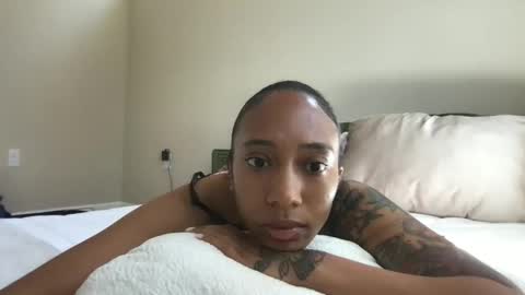 juicijazzi online show from April 17, 2026, 9:51 pm