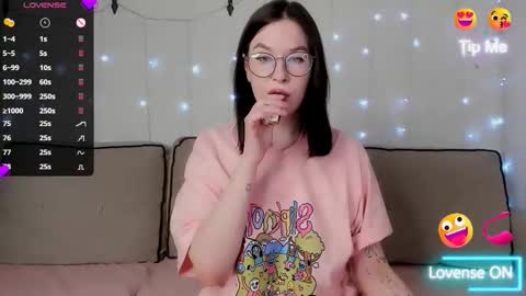 Snapshot of juicy_burrito chatting on February 16, 2026, 2:13 pm Bella online show from February 16, 2026, 2:13 pm