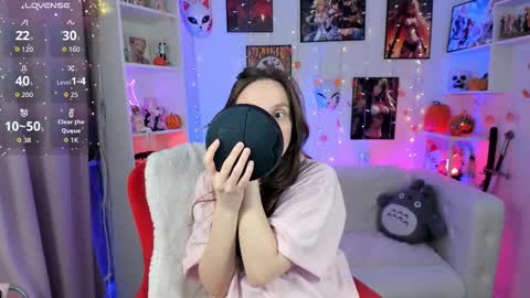 Snapshot of juicy_charm chatting on October 14, 2025, 4:46 am Inner online show from October 14, 2025, 4:46 am