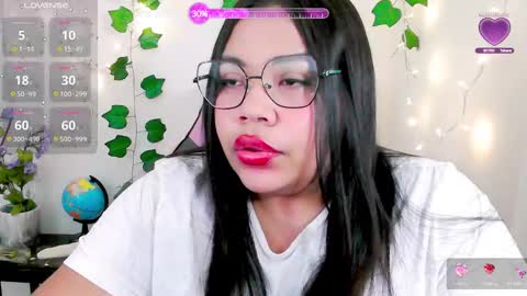 Snapshot of juicy_elenxx chatting on January 24, 2025, 5:42 am EleN online show from January 24, 2025, 5:42 am