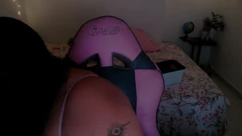 Snapshot of juicy_elenxx chatting on September 19, 2025, 3:41 am EleN online show from September 19, 2025, 3:41 am