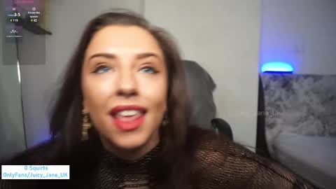 Snapshot of juicy_jane_uk chatting on February 18, 2025, 9:21 am    online show from February 18, 2025, 9:21 am