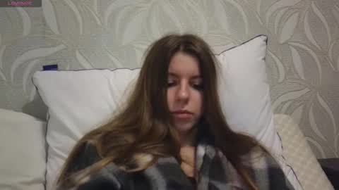 laura online show from December 1, 2025, 9:53 pm