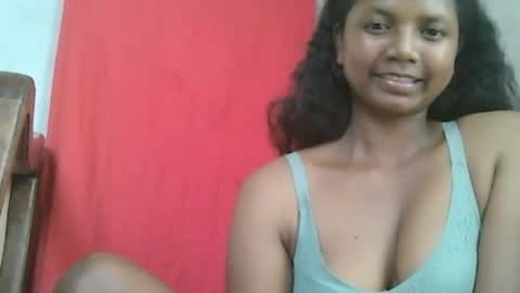 Snapshot of juicy_pretty chatting on December 5, 2024, 8:00 am stellah online show from December 5, 2024, 8:00 am